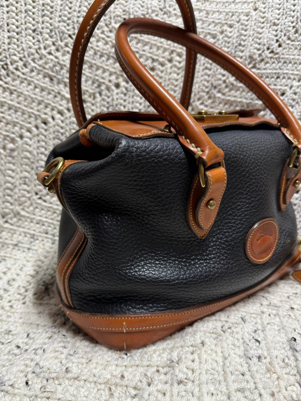Vintage Dooney and Bourke Black Doctors Satchel - Picture 2 of 13